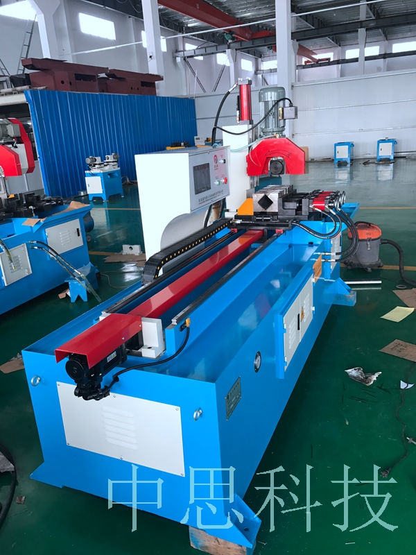 液壓提供的動(dòng)力很大，壁厚超過10mm的都可以有效切割